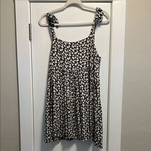 Carly Jean Los Angeles Black and White Floral Mini Dress